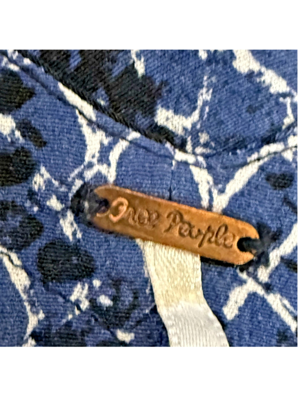 Free People Blue Reptile Print Strappy Oversized Wide Let Jumpsuit Sz. M - Picture 13 of 16